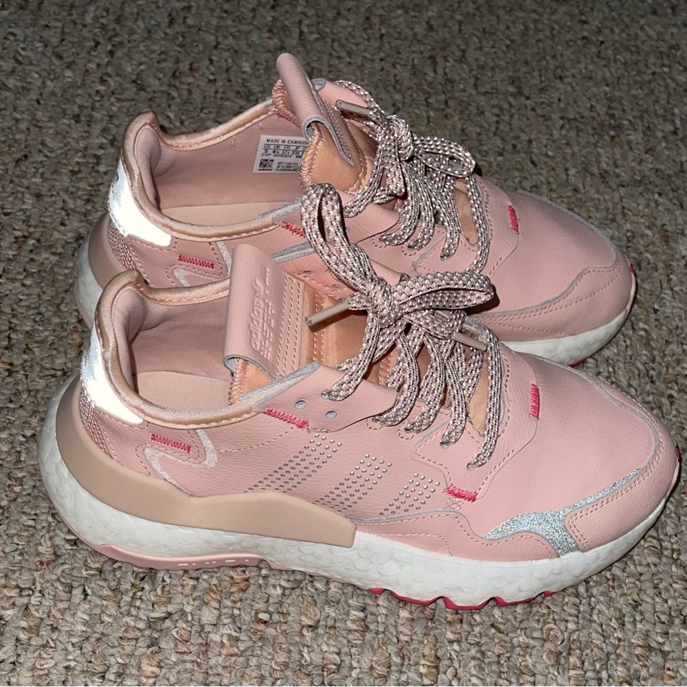Adidas Sneakers Size 5 Big Kids